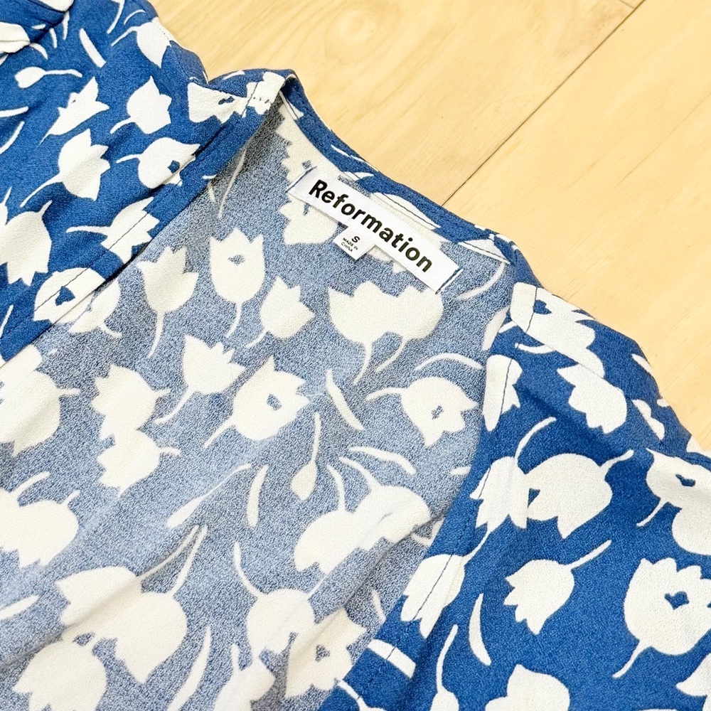 LIKE NEW Reformation Women’s Laurent Floral Wrap Dress - Picture 3 of 4